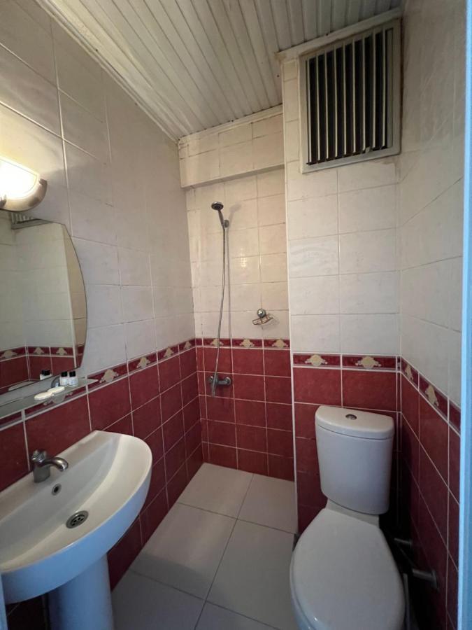 Life Inn Hotel Истанбул Екстериор снимка
