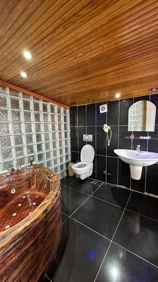 Life Inn Hotel Истанбул Екстериор снимка